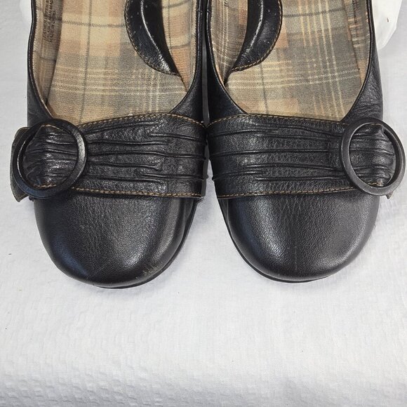 BORN BALLET FLATS BROWN LEATHER ROUND TOE WITH BUCKLE STRAP DESIGN EUC SIZE 10 - Picture 9 of 9